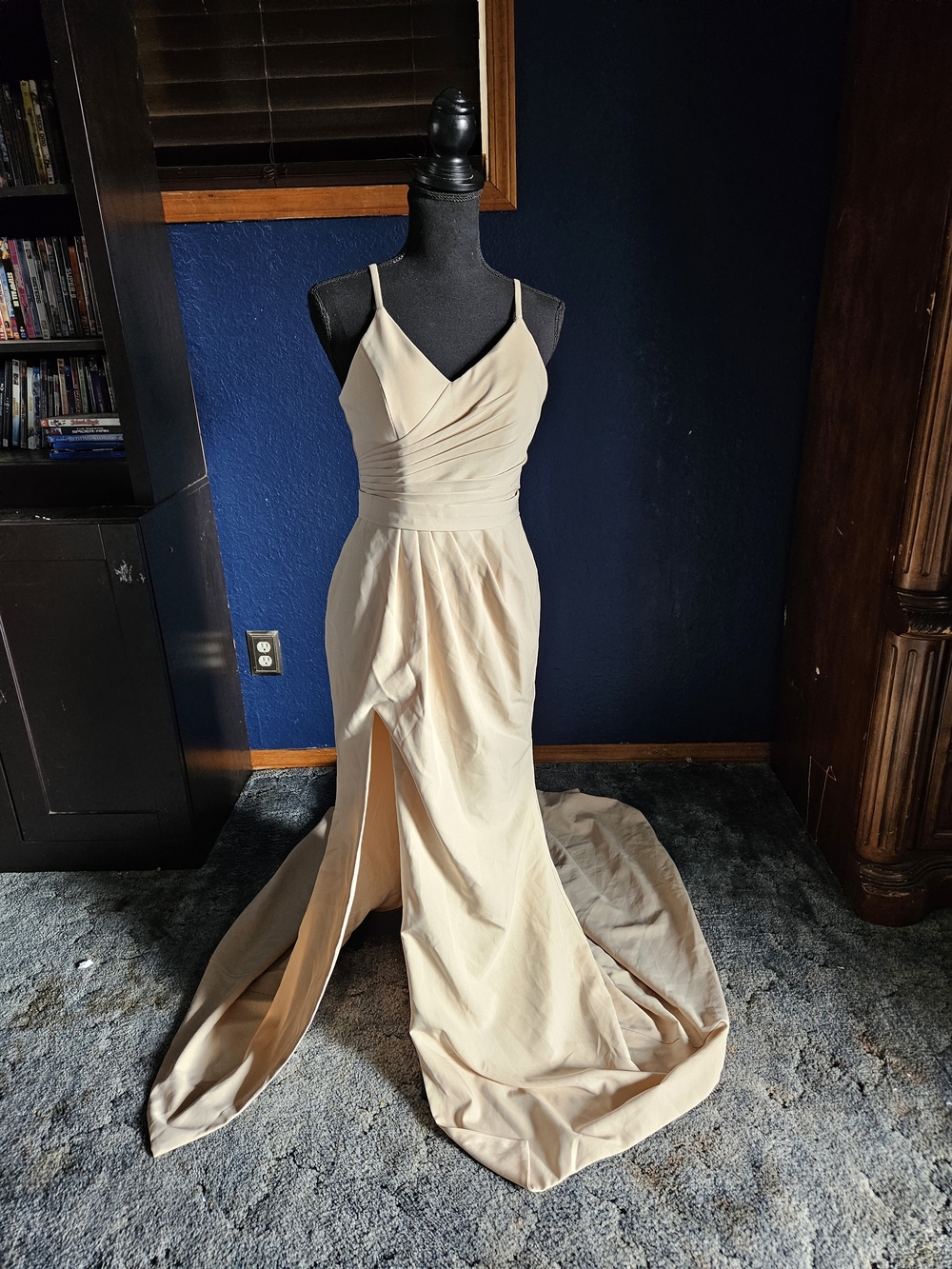 Hebeos Elegant Spaghetti-Strap Evening Gown in Champagne size 4